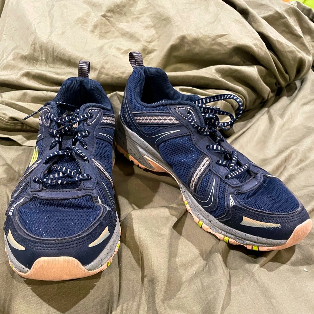 Navy Blue Semi-Hiking Shoes; Cloud Foam